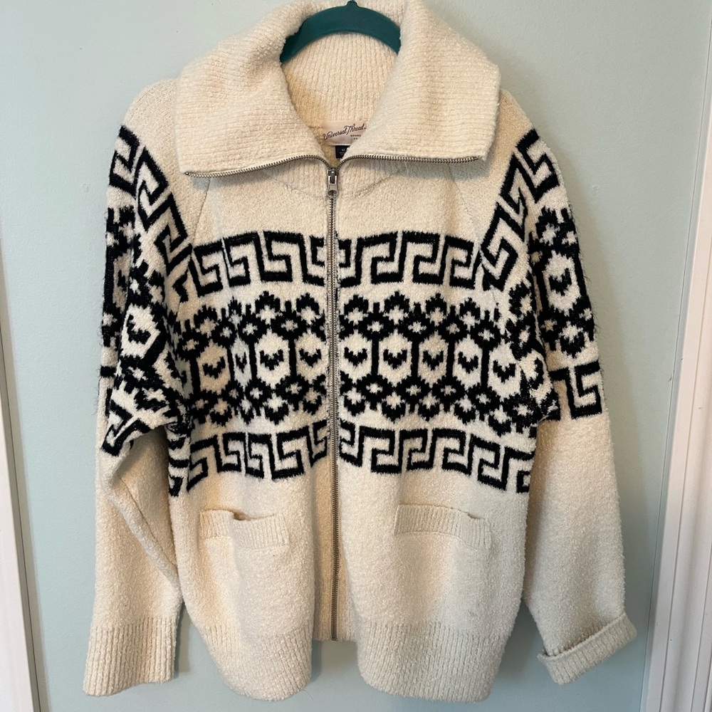 Universal Thread Cream and Black Patterned Cardigan